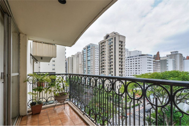 Imagem Apartamento com 3 Quartos à Venda, 135 m² em Moema - São Paulo