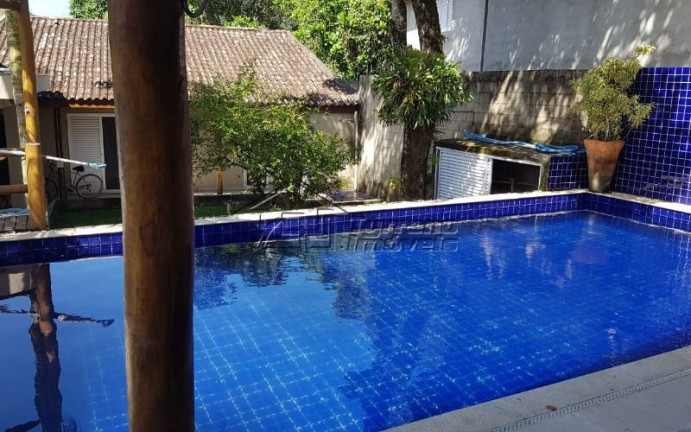 Imagem Casa com 5 Quartos à Venda, 600 m² em Camburi - São Sebastião Imagem Casa com 5 Quartos à Venda, 600 m² em Camburi - São Sebastião