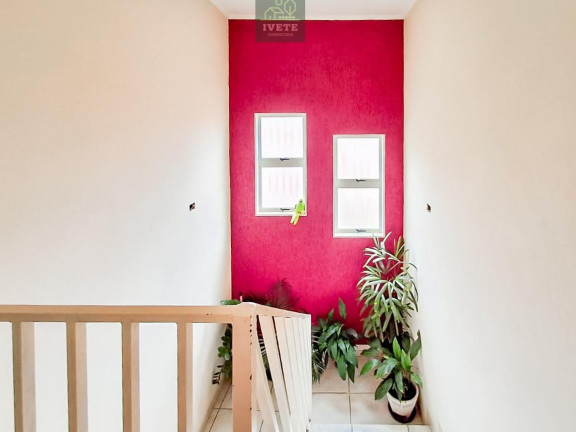 Imagem Casa com 5 Quartos à Venda, 202 m²