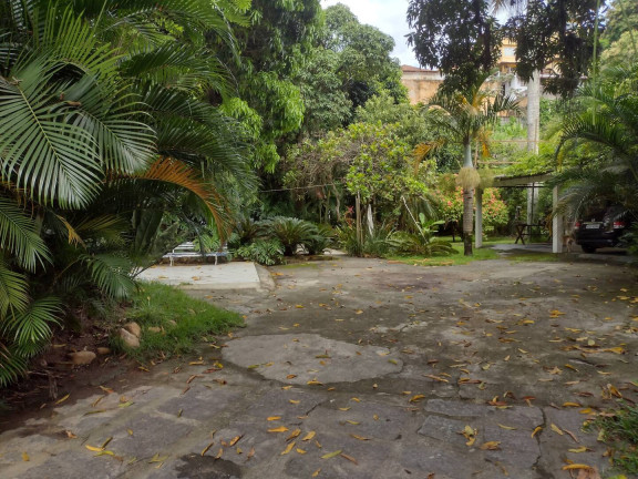 Terreno à Venda,  em Niterói