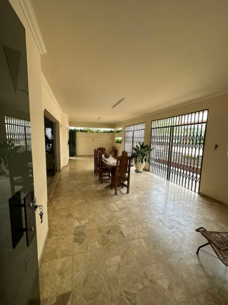 Imagem Sobrado com 5 Quartos para Alugar, 700 m² em Quilombo - Cuiabá
