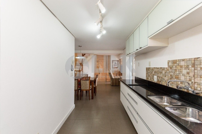Imagem Imóvel com 2 Quartos à Venda, 174 m² em Chácara Das Pedras - Porto Alegre Imagem Imóvel com 2 Quartos à Venda, 174 m² em Chácara Das Pedras - Porto Alegre