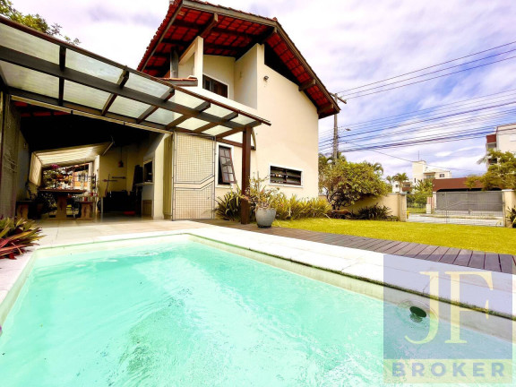 Foto do imóvel Casa com 3 Quartos à Venda, 300 m² em Canasvieiras - Florianópolis