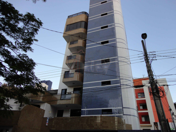 Apartamento com 3 Quartos à Venda,  em Centro - Montes Claros