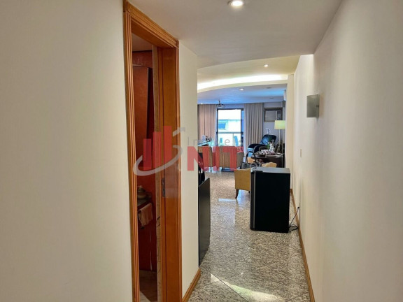 Imagem Apartamento com 4 Quartos à Venda, 192 m² em Icaraí - Niterói