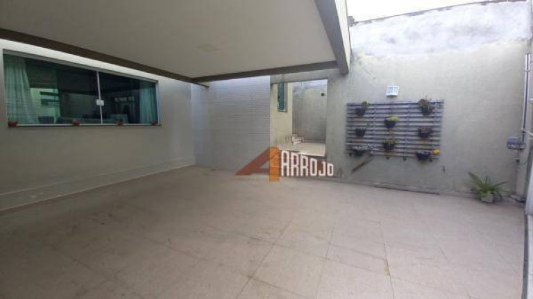 Casa com 3 Quartos à Venda, 162 m² em Vila Buenos Aires - São Paulo