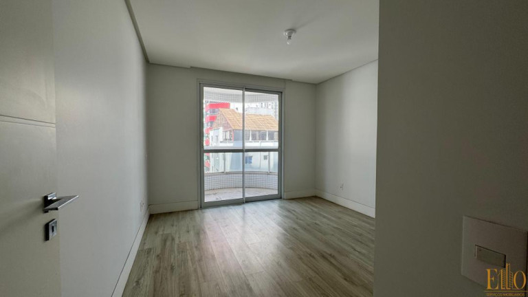 Imagem Apartamento com 3 Quartos à Venda, 135 m² em Centro - Balneário Camboriú Imagem Apartamento com 3 Quartos à Venda, 135 m² em Centro - Balneário Camboriú