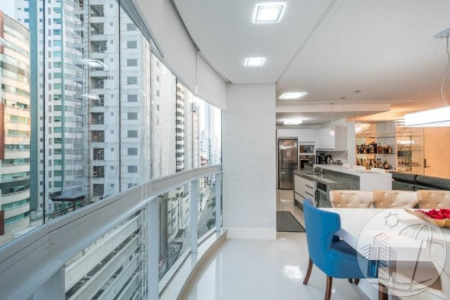 Imagem Apartamento com 3 Quartos à Venda, 133 m² em Centro - Balneário Camboriú