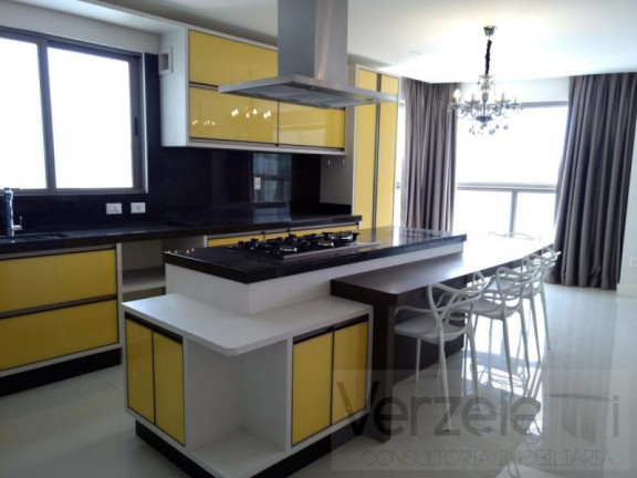 Imagem Apartamento com 4 Quartos para Temporada, 183 m² em Centro - Balneário Camboriú Imagem Apartamento com 4 Quartos para Temporada, 183 m² em Centro - Balneário Camboriú