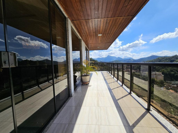 Imagem Casa com 3 Quartos à Venda, 265 m² em Várzea - Teresópolis