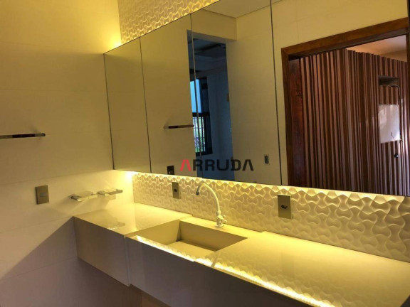 Imagem Casa com 4 Quartos à Venda, 304 m² em Centro - Cascavel