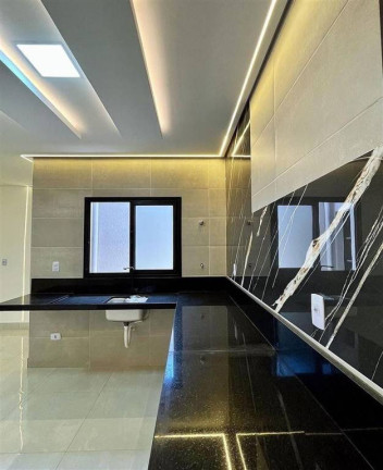 Imagem Casa com 3 Quartos à Venda, 110 m² em Vila Tupi - Praia Grande