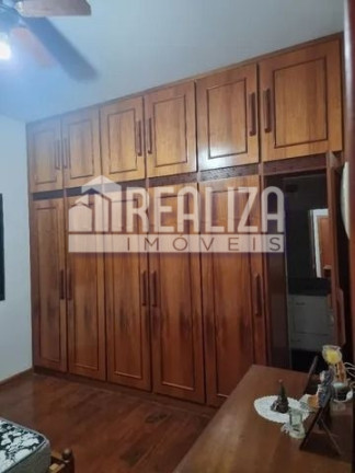 Imagem Casa com 3 Quartos à Venda, 240 m² em Fabrício - Uberaba Imagem Casa com 3 Quartos à Venda, 240 m² em Fabrício - Uberaba