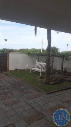 Imagem Casa com 5 Quartos para Alugar, 850 m² em Centro - Balneário Piçarras Imagem Casa com 5 Quartos para Alugar, 850 m² em Centro - Balneário Piçarras