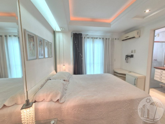 Imagem Apartamento com 2 Quartos à Venda, 79 m² em Centro - Balneário Camboriú
