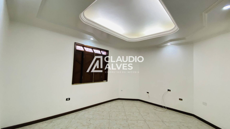 Imagem Casa com 5 Quartos à Venda, 200 m² em Cidade Nova - Feira De Santana