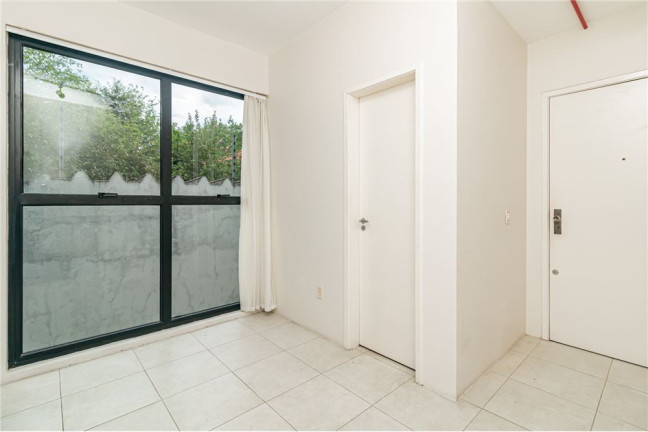Imagem Sala Comercial à Venda, 34 m² em Auxiliadora - Porto Alegre Imagem Sala Comercial à Venda, 34 m² em Auxiliadora - Porto Alegre