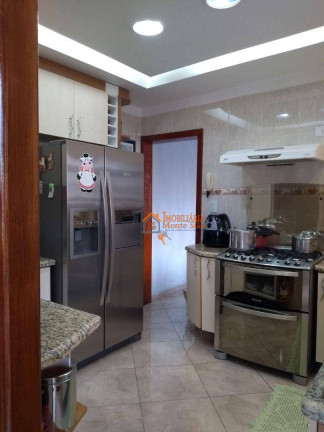 Imagem Sobrado com 3 Quartos à Venda, 270 m² em Vila Hulda - Guarulhos Imagem Sobrado com 3 Quartos à Venda, 270 m² em Vila Hulda - Guarulhos