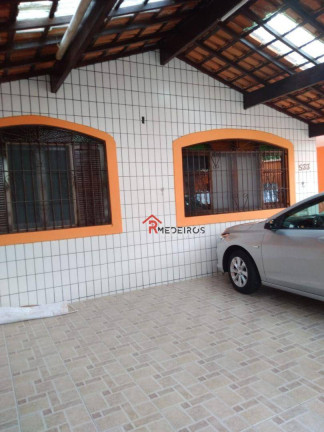Casa com 2 Quartos à Venda, 100 m² em Vila Guilhermina - Praia Grande