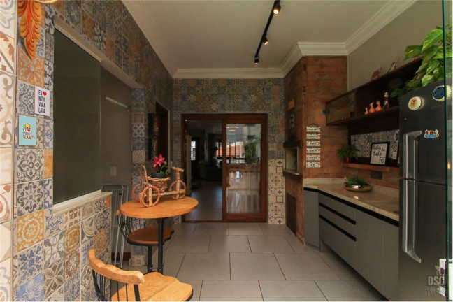 Imagem Casa com 3 Quartos à Venda, em Hípica - Porto Alegre Imagem Casa com 3 Quartos à Venda, em Hípica - Porto Alegre