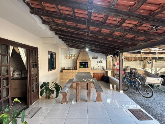Imagem Casa com 5 Quartos à Venda, 242 m² em Centro - Balneário Barra Do Sul