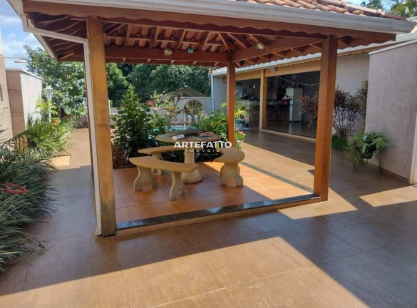 Imagem Casa com 3 Quartos à Venda, 450 m²