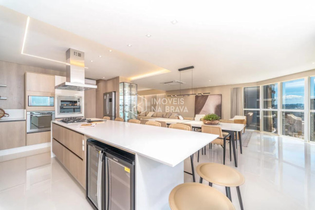Imagem Apartamento com 4 Quartos à Venda, 237 m² em Centro - Balneário Camboriú Imagem Apartamento com 4 Quartos à Venda, 237 m² em Centro - Balneário Camboriú