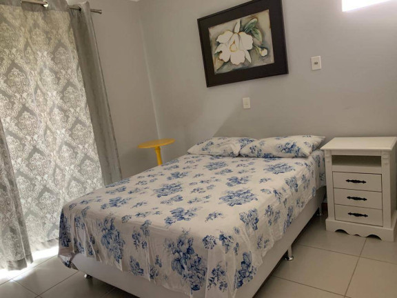 Imagem Apartamento com 3 Quartos para Temporada, em Bombas - Bombinhas Imagem Apartamento com 3 Quartos para Temporada, em Bombas - Bombinhas