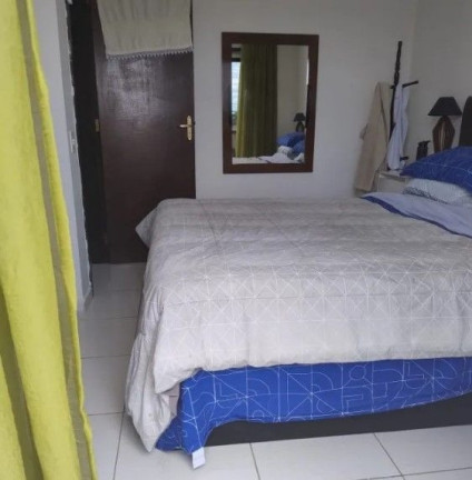 Imagem Casa com 3 Quartos à Venda, 123 m² em Capão Raso - Curitiba