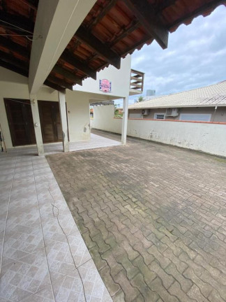 Imagem Casa com 3 Quartos à Venda, 203 m² em Itaguaçu - São Francisco Do Sul