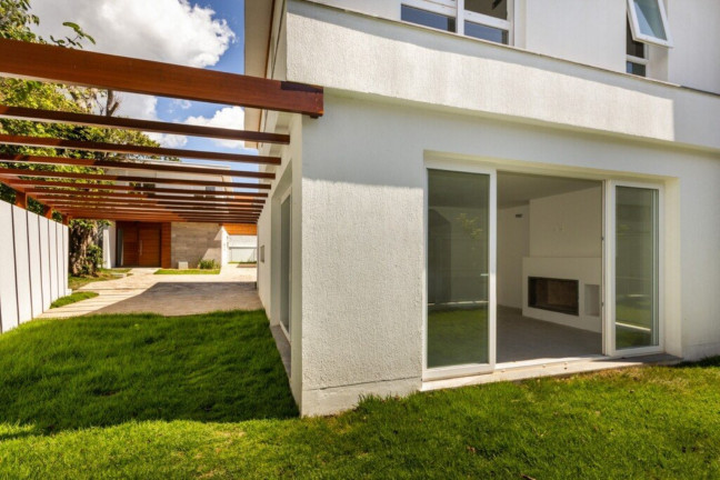 Imagem Imóvel com 3 Quartos à Venda, em Teresópolis - Porto Alegre Imagem Imóvel com 3 Quartos à Venda, em Teresópolis - Porto Alegre