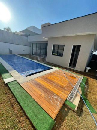 Imagem Casa com 3 Quartos à Venda, 320 m² em Tamboré - Santana De Parnaíba Imagem Casa com 3 Quartos à Venda, 320 m² em Tamboré - Santana De Parnaíba
