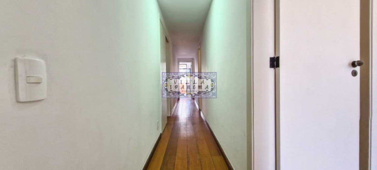 Imagem Cobertura com 4 Quartos à Venda, 380 m² em Ingá - Niterói