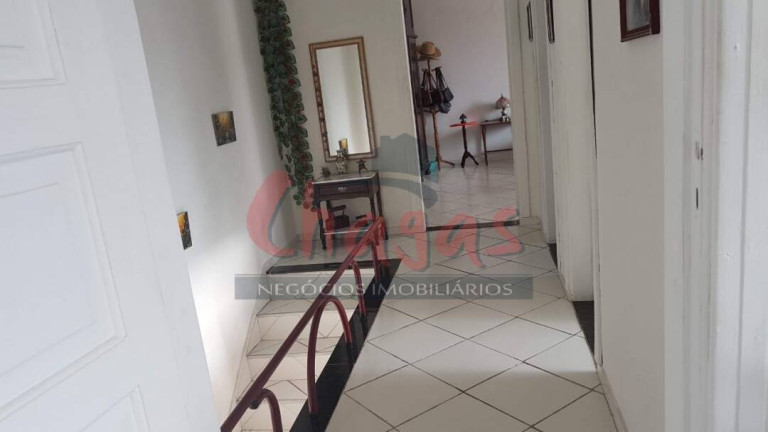 Imagem Sobrado com 5 Quartos à Venda, 340 m² em Centro - Caraguatatuba Imagem Sobrado com 5 Quartos à Venda, 340 m² em Centro - Caraguatatuba