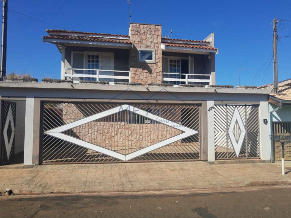 Imagem Casa com 3 Quartos à Venda, 250 m² em Jardim Limoeiro - Pirassununga