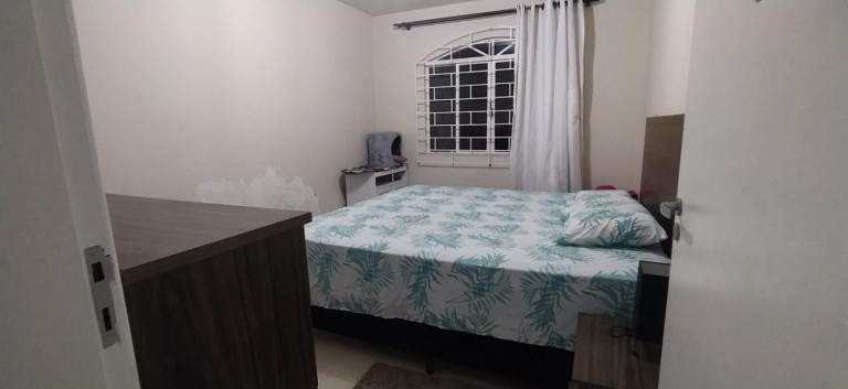 Imagem Casa com 2 Quartos à Venda, 55 m² em Cajuru - Curitiba Imagem Casa com 2 Quartos à Venda, 55 m² em Cajuru - Curitiba