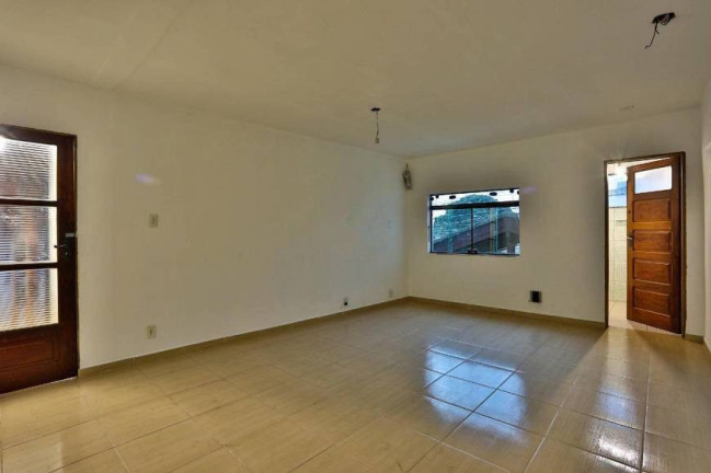 Imagem Casa com 3 Quartos à Venda, 200 m² em Vila Bocaina - Mauá