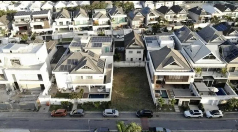 Terreno à Venda, 262 m² em Recreio Dos Bandeirantes - Rio De Janeiro