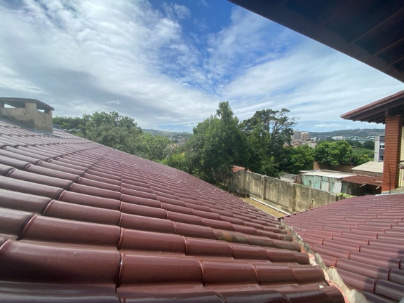 Imagem Casa com 3 Quartos à Venda,  em Jardim Do Salso - Porto Alegre