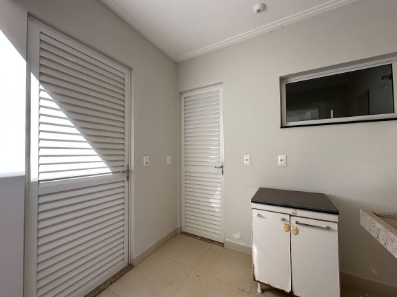Imagem Sobrado com 3 Quartos à Venda, 300 m² em Ipê - Foz Do Iguaçu Imagem Sobrado com 3 Quartos à Venda, 300 m² em Ipê - Foz Do Iguaçu