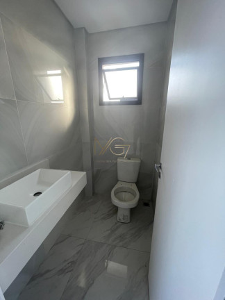 Imagem Sobrado com 3 Quartos à Venda, 152 m² em Xaxim - Curitiba