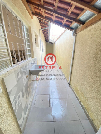 Imagem Casa com 2 Quartos à Venda, 86 m² em Parque Santo Antônio - Jacareí Imagem Casa com 2 Quartos à Venda, 86 m² em Parque Santo Antônio - Jacareí