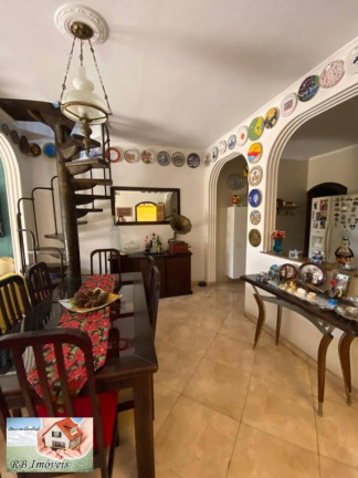 Imagem Casa com 3 Quartos à Venda, 252 m² em Vila Pires - Santo André