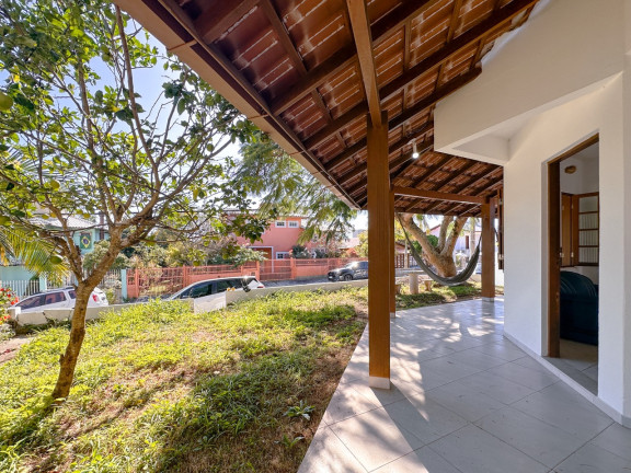 Imagem Casa com 4 Quartos à Venda, 244 m² em Ingleses Do Rio Vermelho - Florianópolis Imagem Casa com 4 Quartos à Venda, 244 m² em Ingleses Do Rio Vermelho - Florianópolis