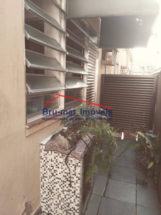 Imagem Apartamento com 2 Quartos à Venda, 74 m² em Gonzaga - Santos