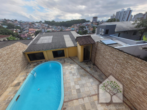 Imagem Casa com 6 Quartos à Venda, 291 m² em Agronômica - Florianópolis