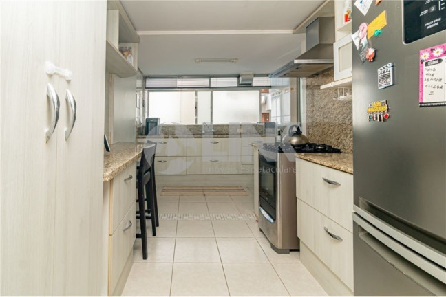 Imagem Apartamento com 3 Quartos à Venda, 144 m² em Moinhos De Vento - Porto Alegre