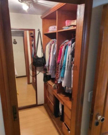Imagem Imóvel com 3 Quartos à Venda, 180 m² em Icaraí - Niterói Imagem Imóvel com 3 Quartos à Venda, 180 m² em Icaraí - Niterói