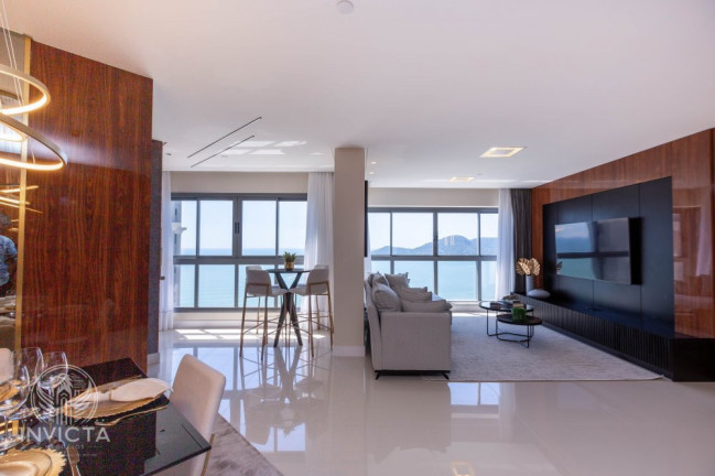 Imagem Apartamento com 4 Quartos à Venda, 182 m² em Centro - Balneário Camboriú Imagem Apartamento com 4 Quartos à Venda, 182 m² em Centro - Balneário Camboriú