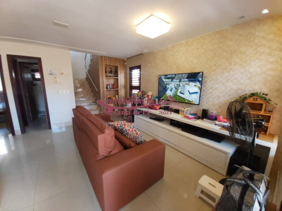 Casa com 3 Quartos à Venda,  em Lagoa Nova - Natal